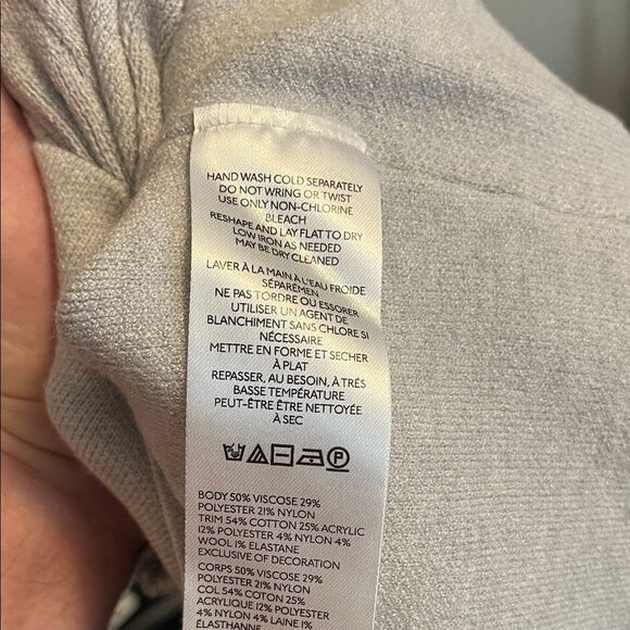 Anthropologie Maeve The Logan Gray Red Heart Modern Boho Pullover Sweater - Picture 12 of 14